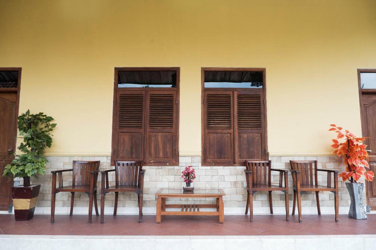 Oyo 405 Wisma Yosoputro Tanjungtirto Extérieur photo