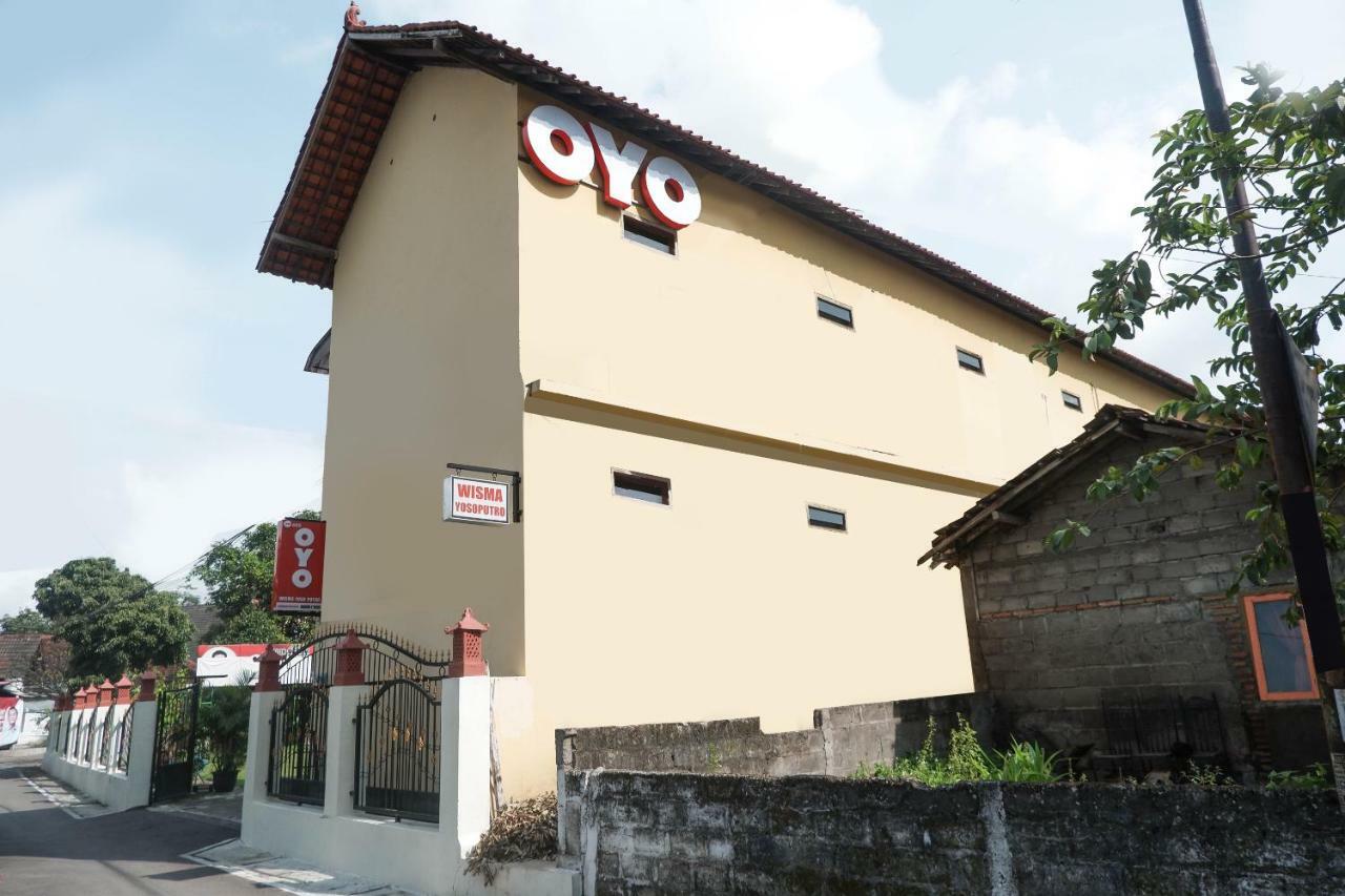 Oyo 405 Wisma Yosoputro Tanjungtirto Extérieur photo