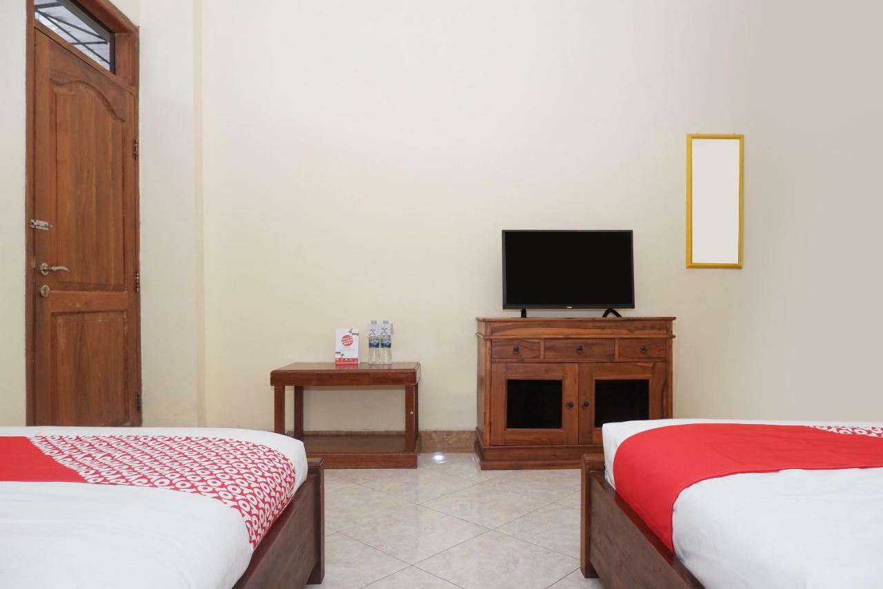 Oyo 405 Wisma Yosoputro Tanjungtirto Extérieur photo