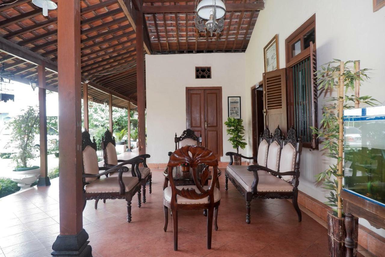 Oyo 405 Wisma Yosoputro Tanjungtirto Extérieur photo